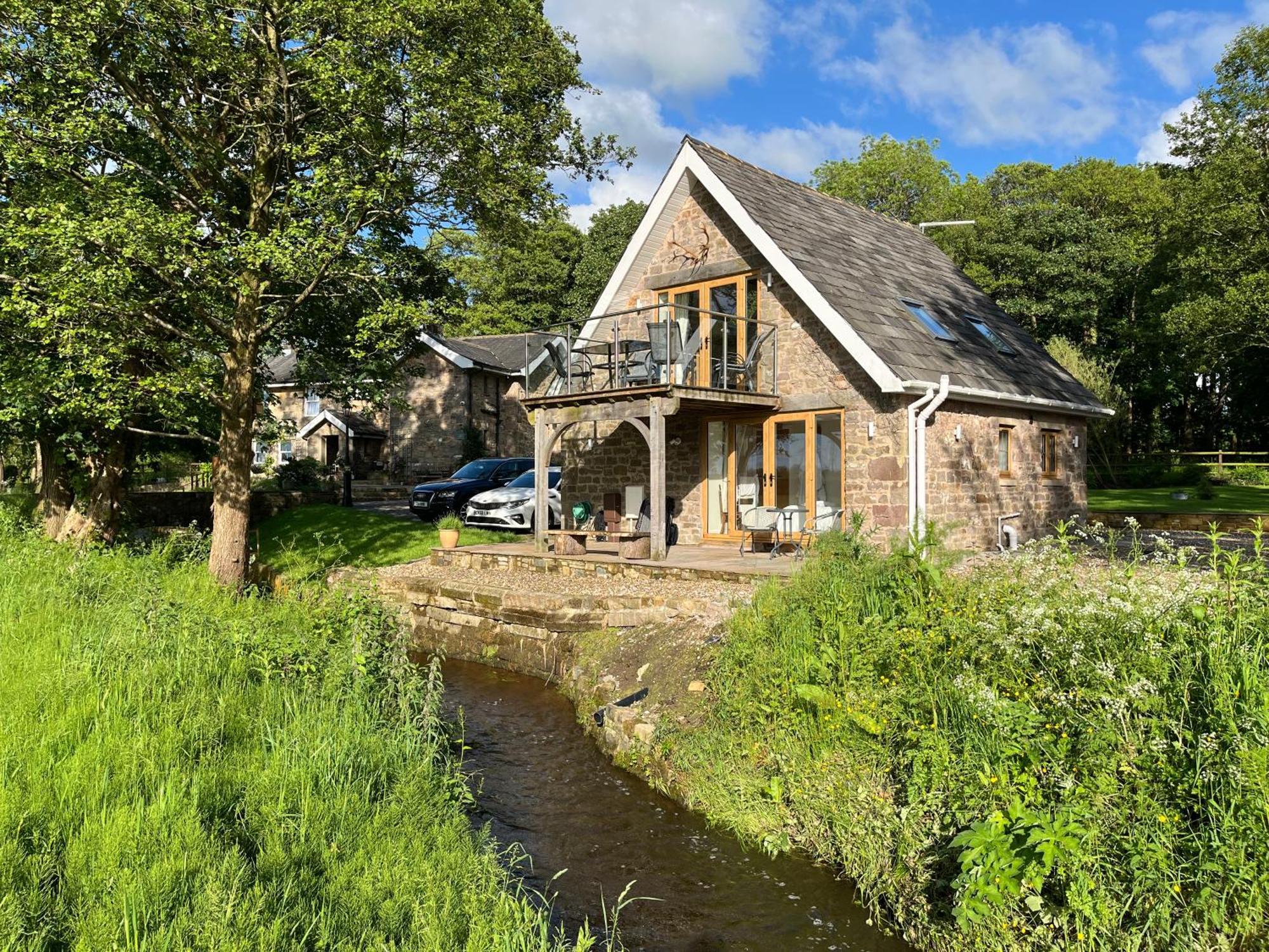 Cosy Alpine Cottage In The Heart Of Lancashire Catterall Εξωτερικό φωτογραφία