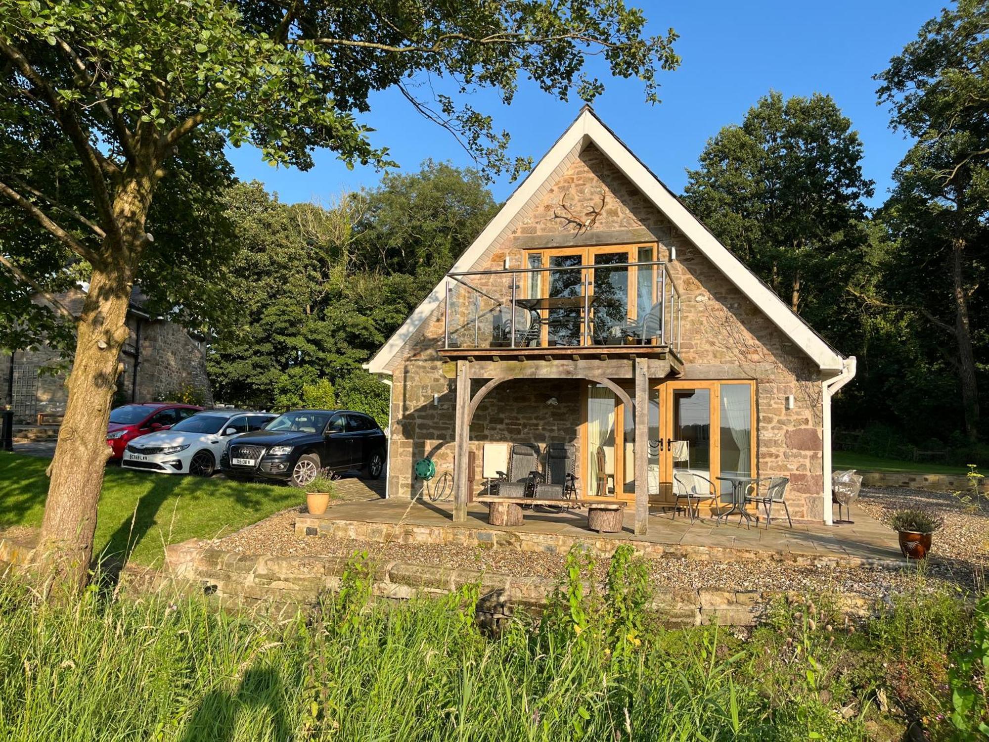 Cosy Alpine Cottage In The Heart Of Lancashire Catterall Εξωτερικό φωτογραφία